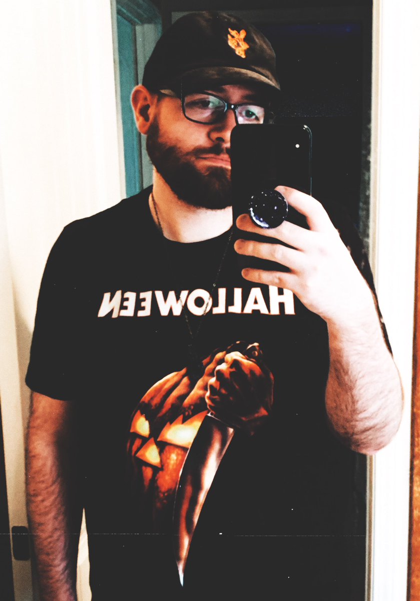 blakenheim's tweet photo. What’s your favorite scary movie? https://t.co/DX6DFAuV3Z