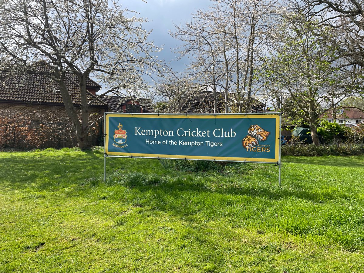 buddhi_w's tweet photo. It was a pleasure visiting  Kempton Cricket Club  and having a very productive discussion with the Chairman of Kempton CC Martin Watts yesterday.
Kempton CC is a community cricket club that welcomes players aged 4 to 70.

#sunbury #cricket #kempton #sports https://t.co/rTD7p7k83Y