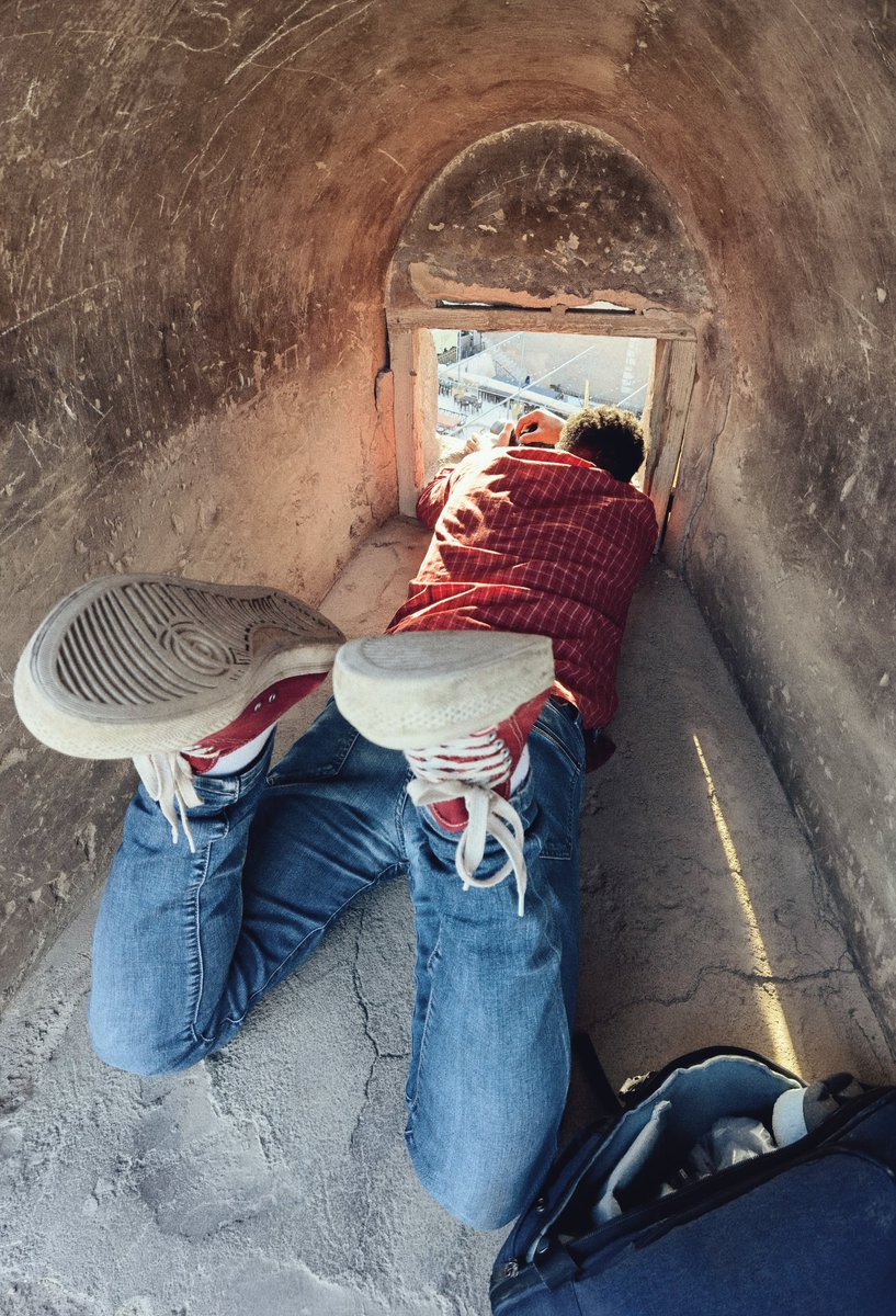 The photo  🤝  behind the scenes