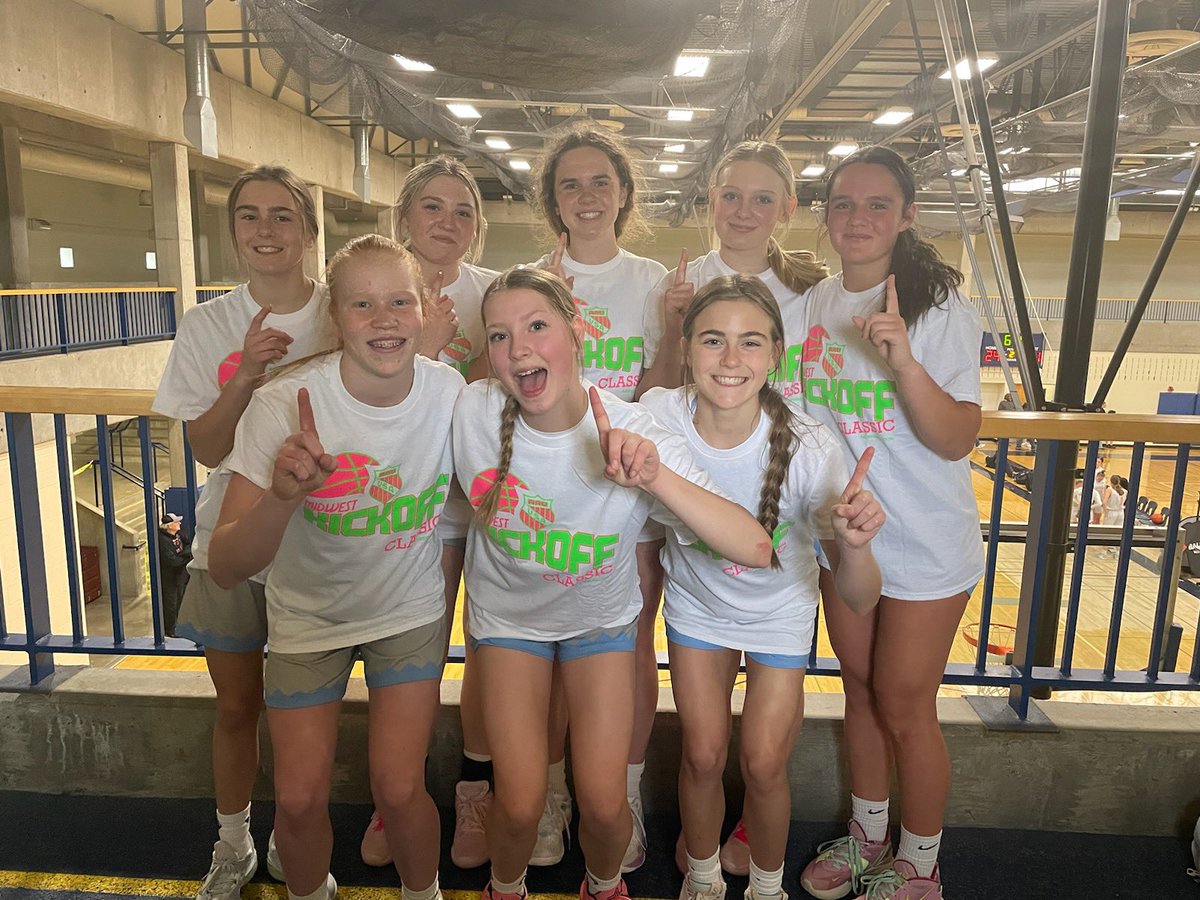 Girls battled hard this weekend in the Midwest Kickoff Classic Tournament! Ended the tournament with a great win in the championship game. The girls had a big comeback in the final minute of the game while keeping their composure!! Final score was 40-33.