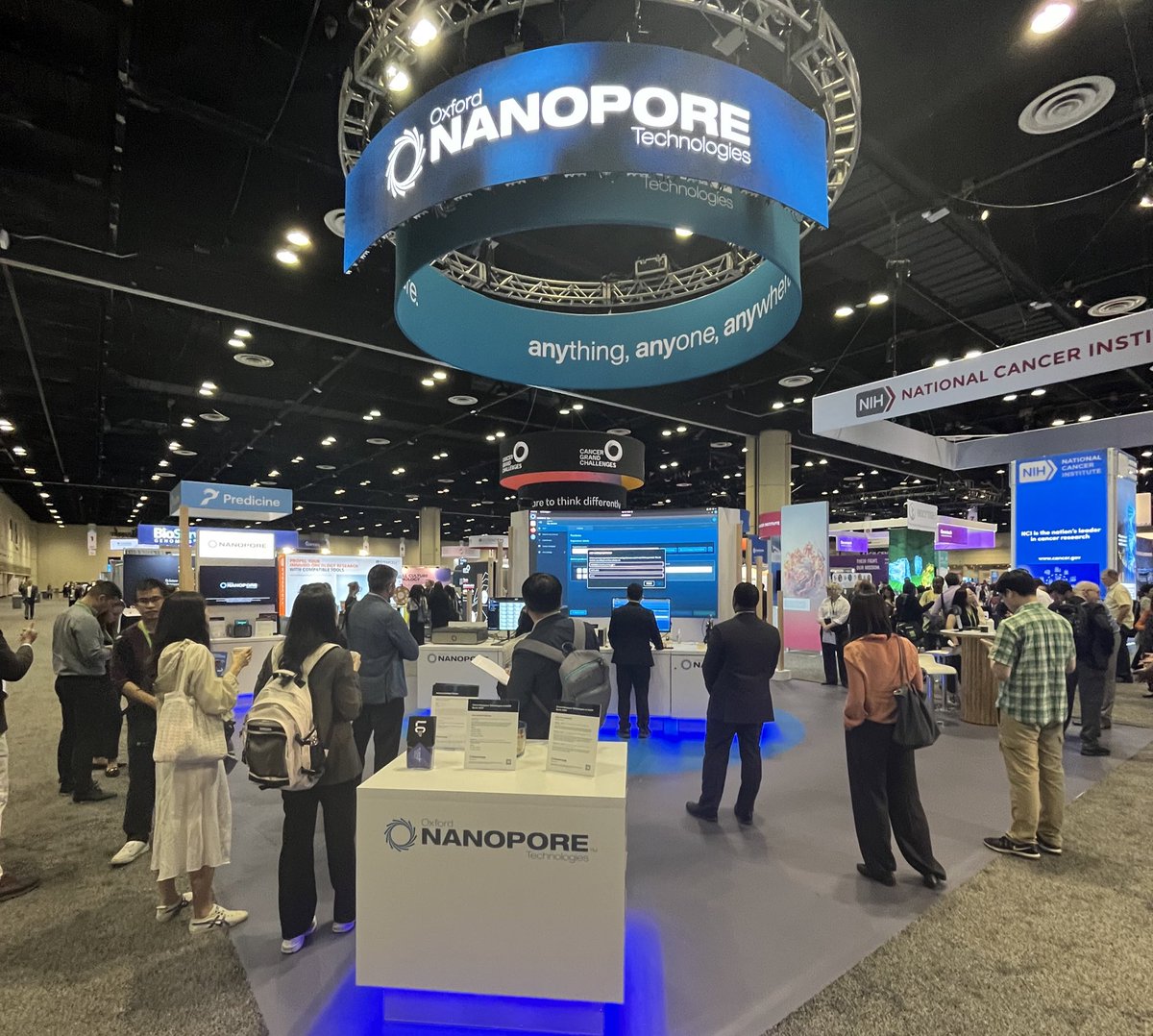 Ocupados durante nuestra demostración en vivo! 
Encuéntranos en el booth 801 en #AACR23. 
Tenemos más mini-eventos y spotlights toda la semana, inscríbete aquí: nanoporetech.com/events/aacr-an… y/o visítanos en persona!