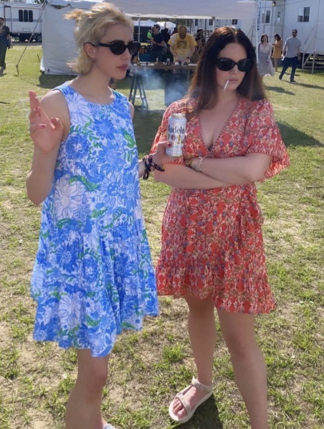 ScarletStarletz's tweet photo. Emma Roberts and Lana Del Rey at Coachella (2023) https://t.co/MTEOGCCKnf