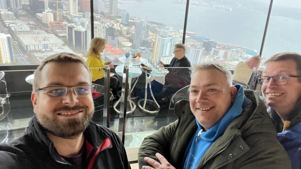 plemich's tweet photo. Weโve found @pminovi and @vesanopanen on top of @The_SpaceNeedle
Itโs so great to meet to meet these people in person again!
#teamsnation @rari2003 @tpickhan
#stalkermode #MeetIRL https://t.co/NI5FzdtFo3