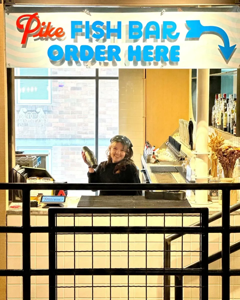 pikebrewing's tweet photo. Shake things up and visit the Pike Fish Bar for some fresh seafood paired with tasty beer (or a cocktail, we wont judge)! #ThePikePub #PikeFishBar #PikeBeer #PikeBrewing #PikeBrewingCo #PikeBrewingCompany #Since1989 #PikePlace #PikePlaceMarket #Seattle #Brewery #Beer #CraftBeer https://t.co/Lasx4jpnf2