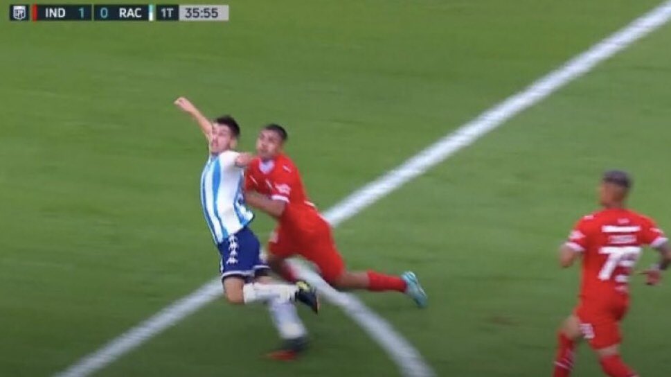 SoydelRojoCom's tweet photo. Cobren lo que quieran hermano, es un escándalo 

https://t.co/OuCAooOjXc 👹 https://t.co/KE2ZcmCpgu