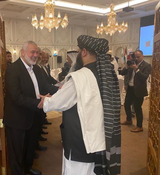 BilalKareem's tweet photo. Hamas and Taliban leaders have iftaar together.😌 Comments? https://t.co/skPKNAVg1C