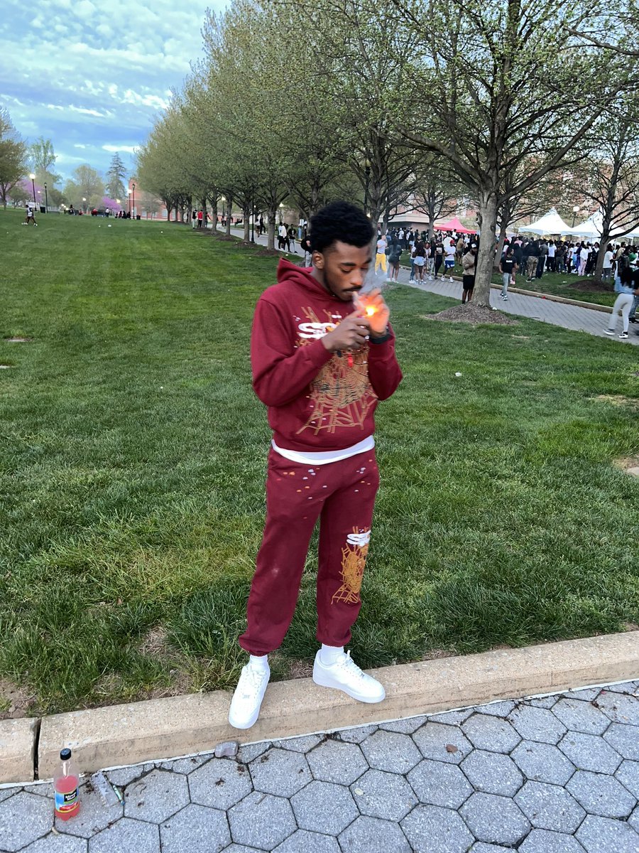 RamboMiree's tweet photo. Somehow Life Not Picture Perfect, You Can’t paint it right…. 
#ripdaguys #freedaguys https://t.co/BNw9Mpf7JW