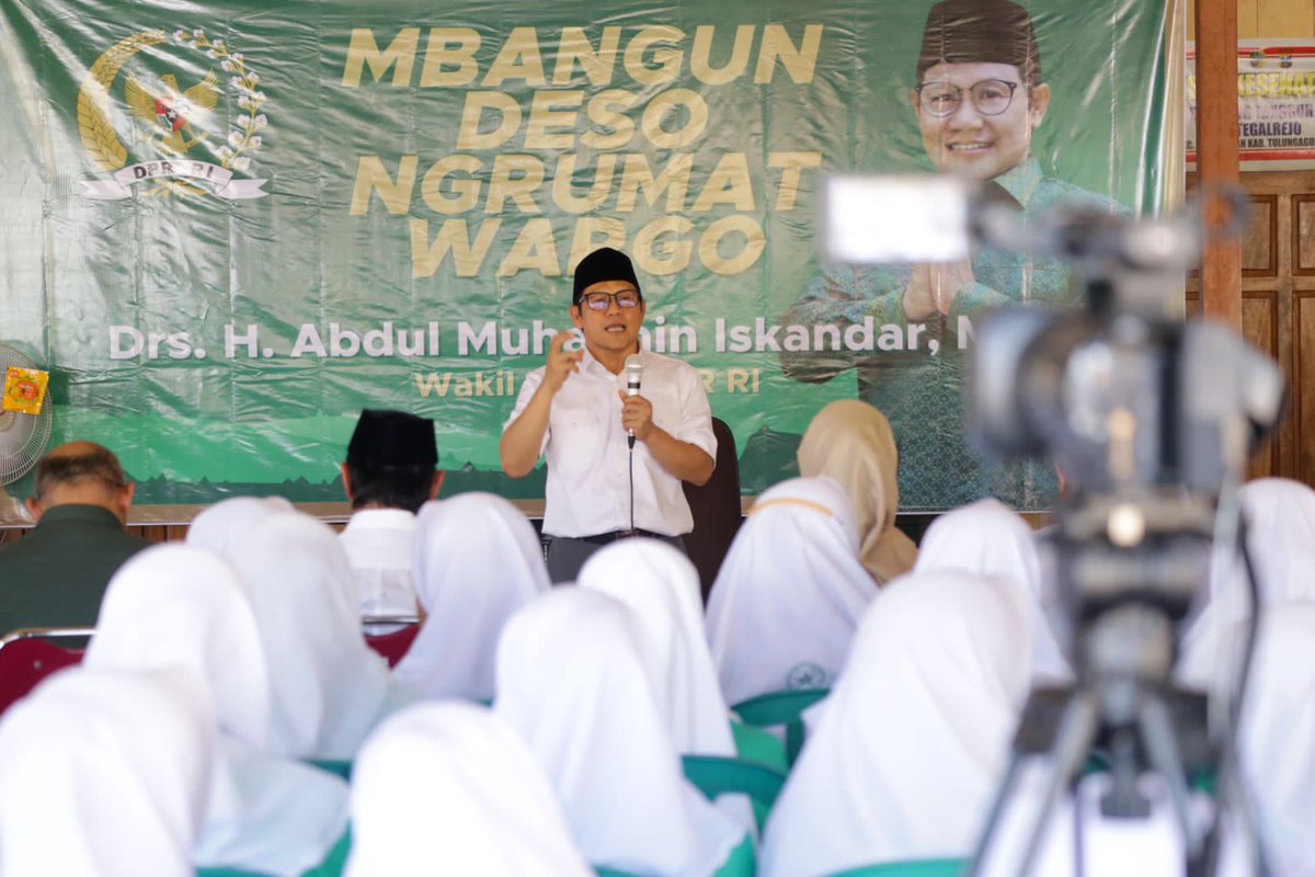 RanduAnata's tweet photo. Gus Muhaimin Iskandar menggelar Safari Ramadhan ke beberapa desa di Indonesia
#GusMuhaimin
#PartaiKebangkitanBangsa https://t.co/oEVywP5AN1