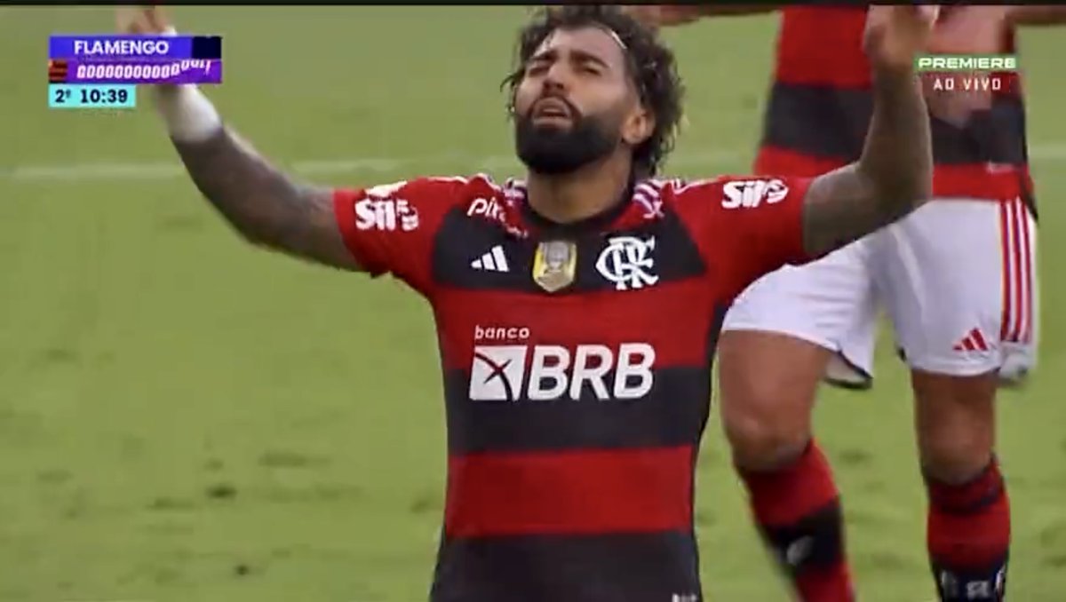 GarneroBrunno's tweet photo. Sampaoli chegou, Gabigol já meteu gol e a preparação física já deu resultado, time correndo feito um time.
✌️😎🔴⚫️🇦🇷
#TriDaLiberta #BiMundial #CheirinhoDeEnea https://t.co/uxagGW7gkn