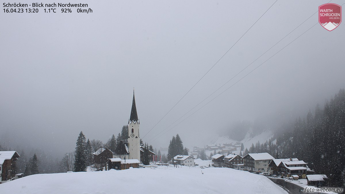 Und mit diesem Bild dürfte nun endgültig geklärt sein, warum es "Weißer Sonntag" heißt. 
foto-webcam.eu/webcam/schroec…