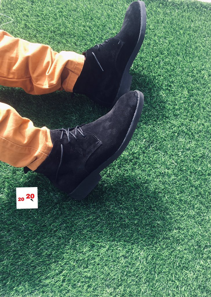 IGHALO2020's tweet photo. Don’t PANIC⚡️.. Just Do “CHUKKA BOOT 🥾 “..
All Colors can be produced !
Sizes * 40-46
Price * N38,500
Order Via * https://t.co/hbAeciuodL https://t.co/hExbxItWo5