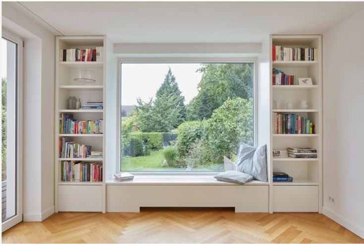 matangimona's tweet image. un petit coin sous la fenêtre 🥹