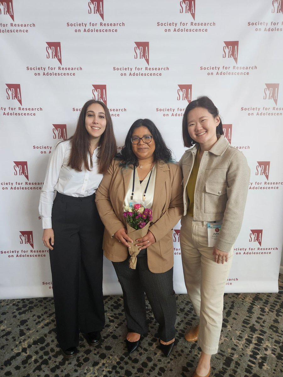 One of my highlights at #SRA2023 was that I presented my first talk at a symposium &amp; someone in the crowd felt seen by my research 🤎 Also, my mentor @ZenaRMello &amp; the #MelloTimeLab supported me and even brought me gifts! Thank you Julia &amp; <a href="/ilkebayazitli/">Ilke Bayazitli</a> 🥹❤️