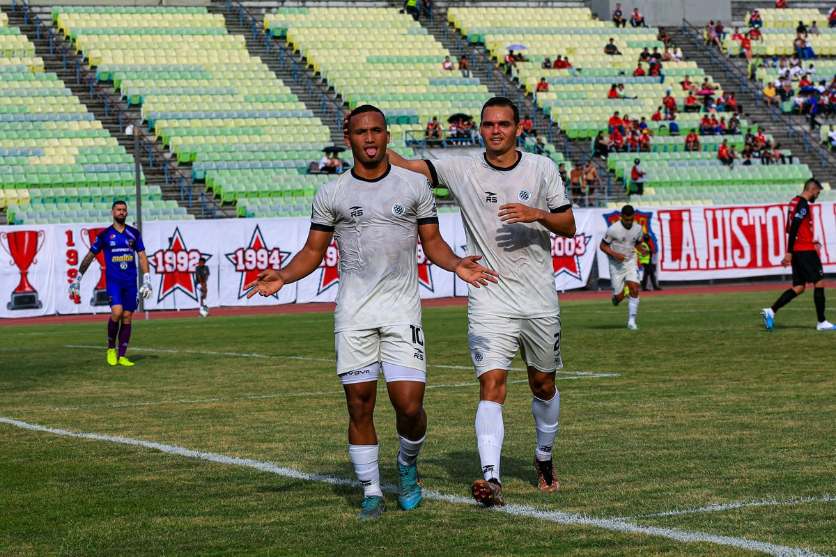 MinerosGuayana's tweet photo. Tercer gol en la actual temporada ยกEs Brayan Alcocer! ๐ช๐ฅ
#CFCvsMDG
#VamosMineros โซ๐ต https://t.co/rnHO4theCz