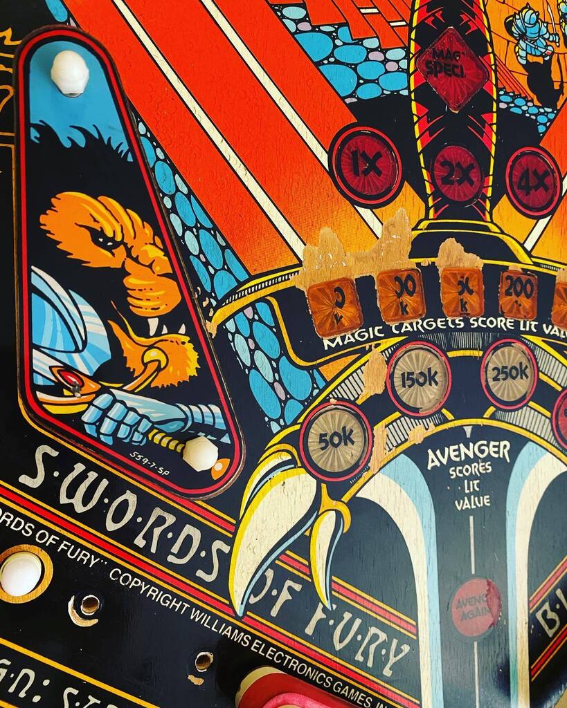 STPinball's tweet image. Snowing today. So, staying inside to clean up Lionman! #stupidweather #lionman #pinball #cleanup #williamspinball #williams