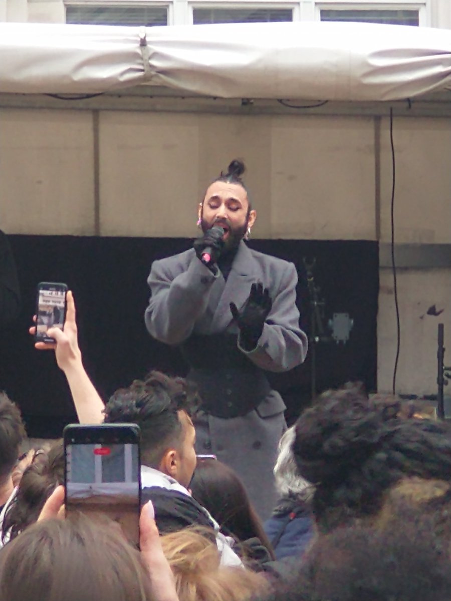 Queertactics tweet media