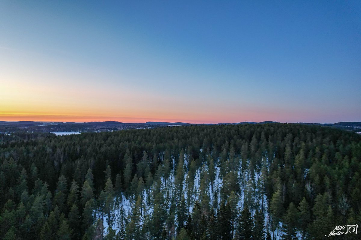 The beauty of Finland

#mirimedia #djiair2s #airphotography #ilmakuvaus #visitfinland #visitkuopio #kuopio #finland #suomi #visitsavo #sunsetlovers #landscapephotography #landscapefinland #discoveringfinland