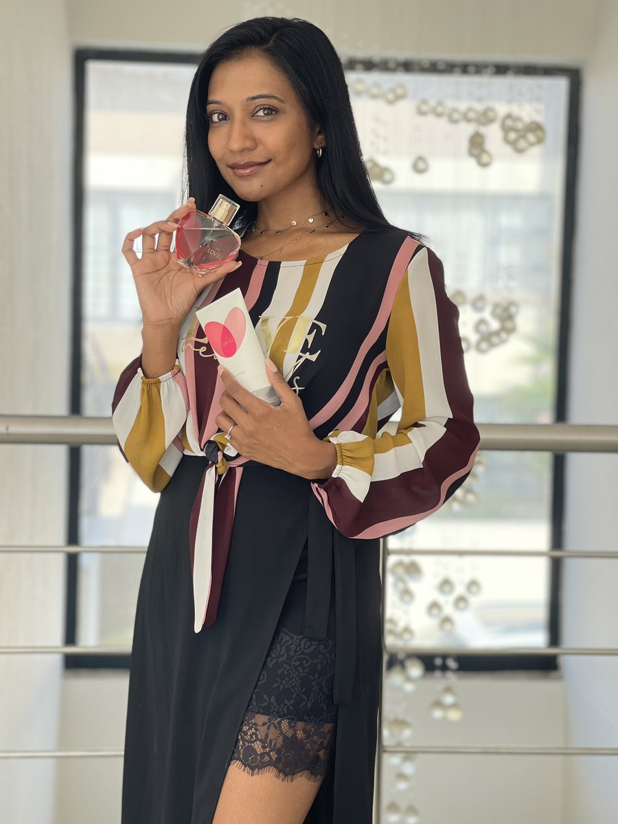 DeshneePSA's tweet photo. #ChooseAvonLovU
Click the link in my IG and tik tok bio to shop the new Lov|U EDP and hand &amp; body lotion for R329. 

https://t.co/H3ysOZxrrF

https://t.co/vnRJ1kpNLL https://t.co/i2ATIR3Sjk