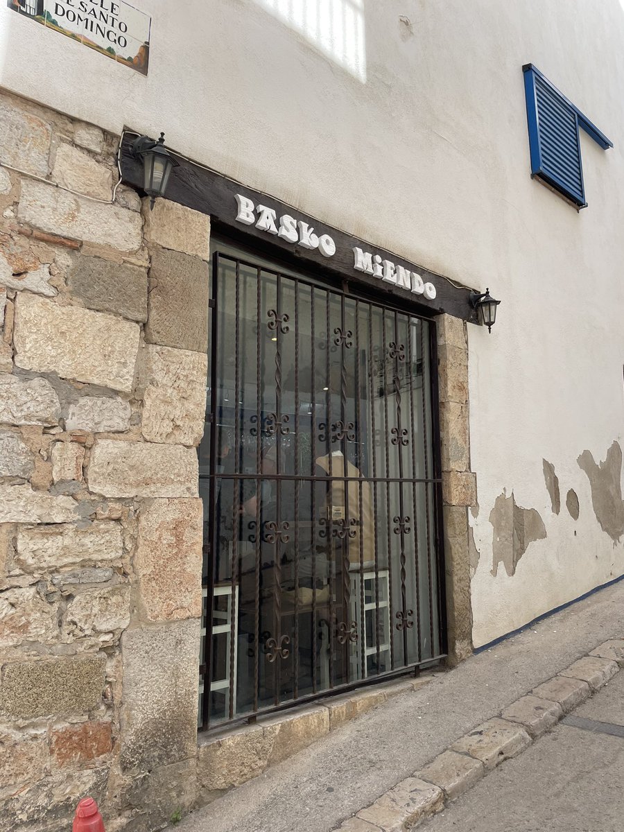 _lolesgg's tweet photo. Basko Miendo @MastersOfNaming en Sitges https://t.co/JSVnVmO3B8