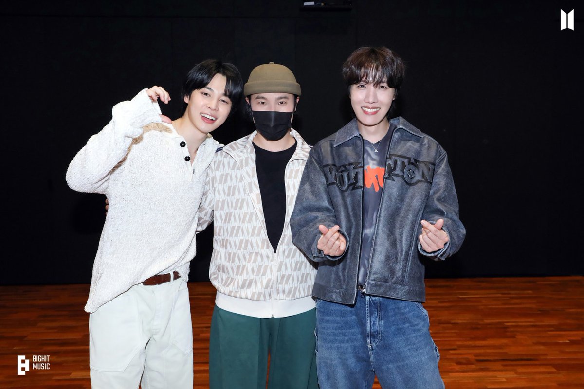 pjiminportugal's tweet photo. [WEVERSE📸]
14.03.2023

Jimin ‘Like Crazy’ Challenge Photo Sketch

#JIMIN #JIMIN_FACE #Jimin_LikeCrazy #likecrazychallenge https://t.co/tJJmBnyxpD