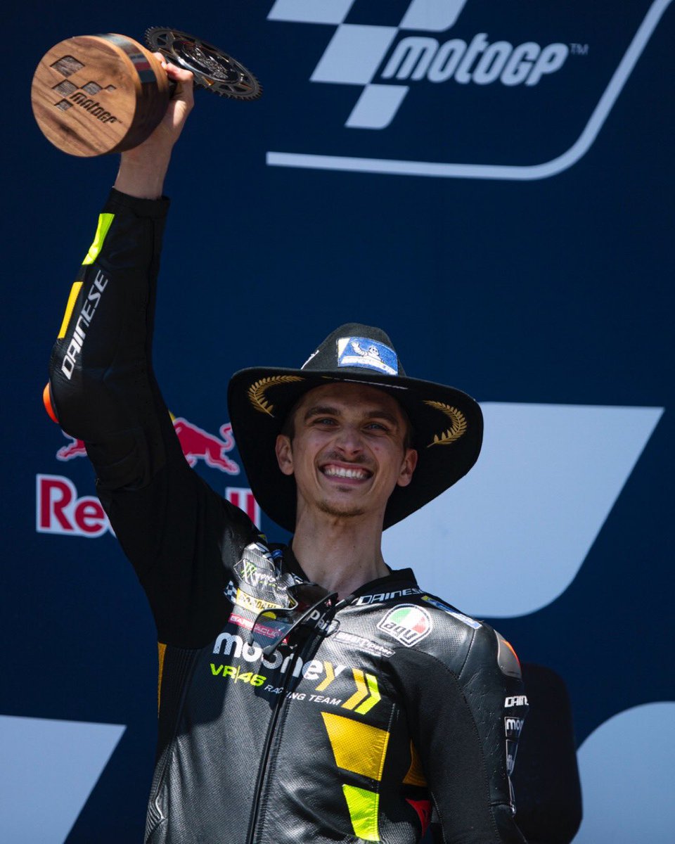 VR46RacingTeam's tweet photo. Grazie 🇺🇸🥈@lucamarini10 
You deserved it! 

#motogp #vr46 #MooneyVR46RacingTeam #LM10 #americasgp @MotoGP https://t.co/ciJxOpICcP