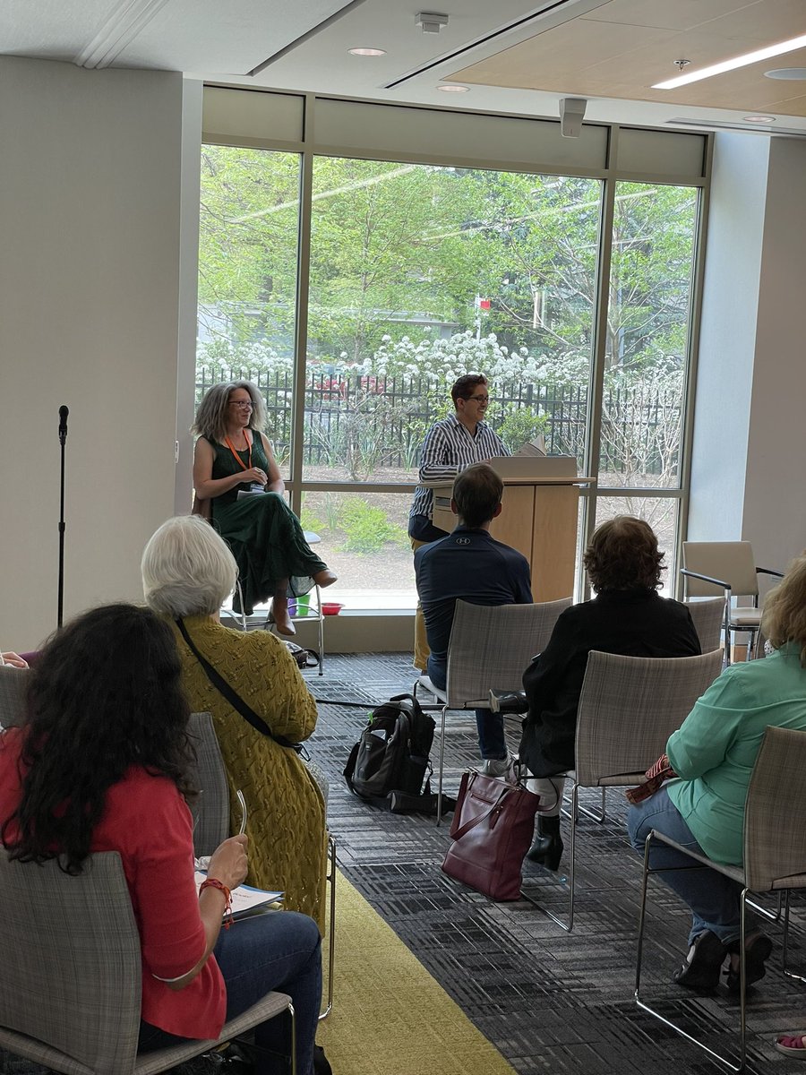 Ofeliamv23's tweet photo. So grateful for yesterday! #CCDC23
Great conversations with friends and new writers ❤️ @barrelhouse https://t.co/tm2HfKs5ZN