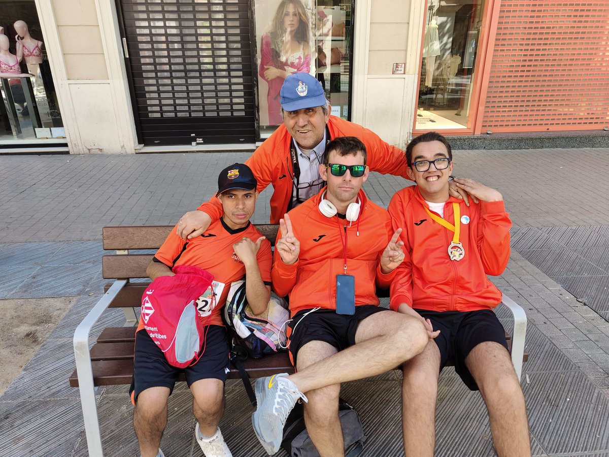 JuntsEnAccio's tweet photo. #cursapopularvng  @ajuntamentvng @acellfederacio #esportinclusiu https://t.co/NuHFgCAbkZ