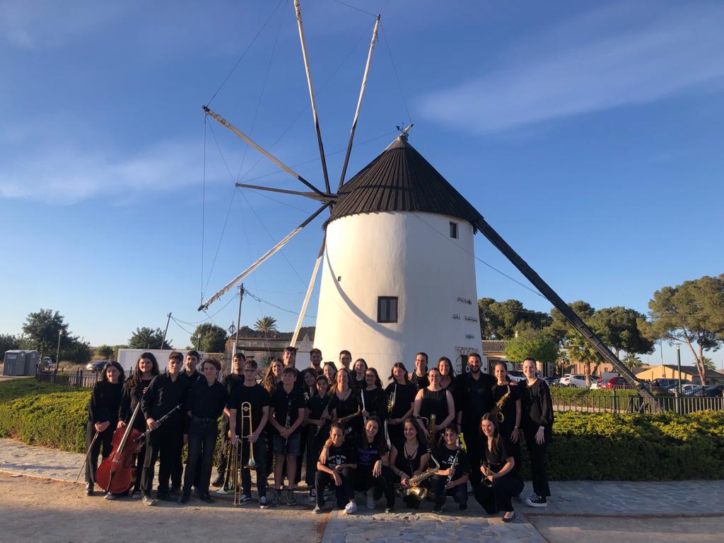 UMTP1's tweet photo. 📸 Fotos del concierto del sábado, donde tuvimos el placer de acompañar a nuestros amigos de @ElPiular en la segunda fase de plantación de árboles. 

🫂Gracias a todos los asistentes al concierto y a las actividades que están organizando. Realizan una labor muy bonita. https://t.co/e6k8AylSiO