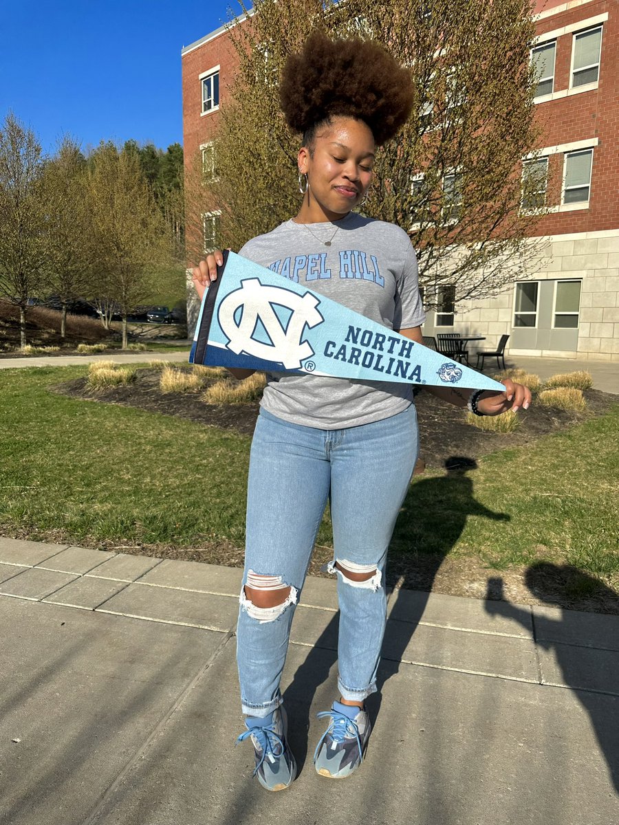 I am proud to announce that I will be attending UNC Chapel Hill to pursue a PhD in Biological and Biomedical Sciences 🩵🤍 I’m super excited for this journey and I can’t wait to see what the future holds. Future Dr loading….🥼🔬✨
