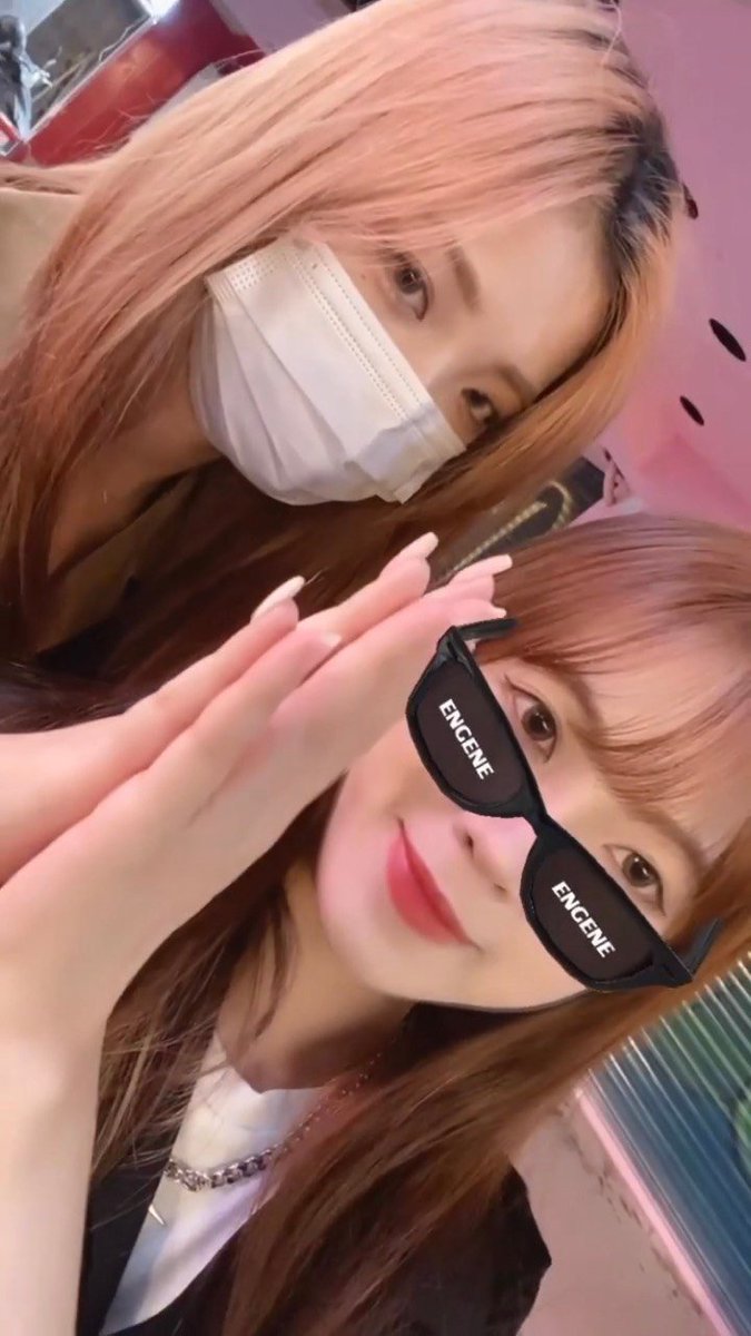 Lina061900's tweet photo. We hold hands together, just you and me https://t.co/aOVjDMRyPK