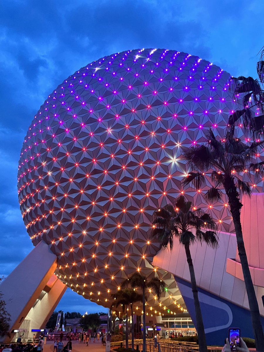 plusthemagic's tweet image. This absolute beauty 😍
#SpaceshipEarth