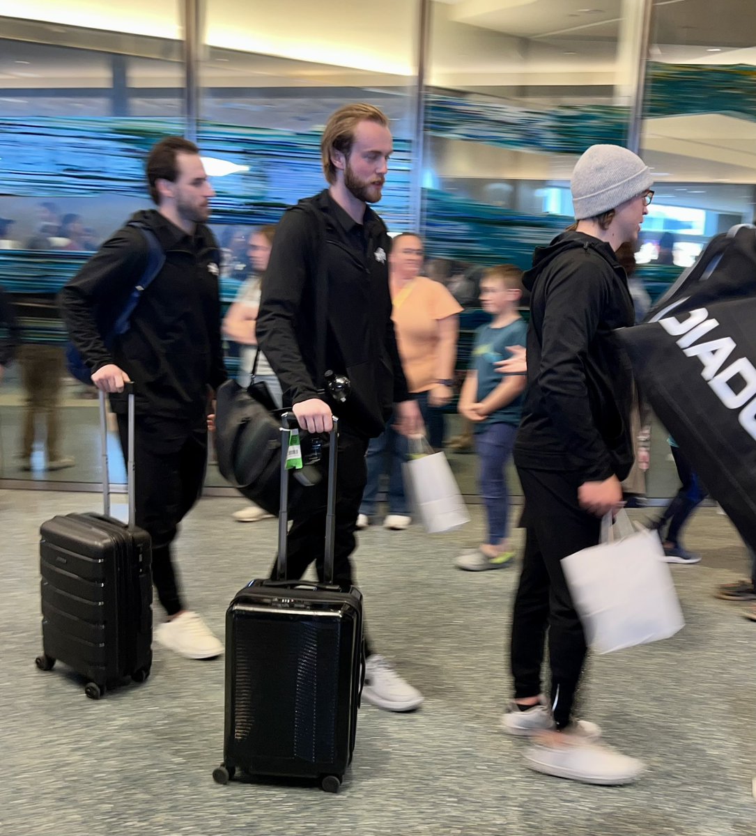 @Steelheads welcome home boys!!! What a weekend!!!! 
Zane!!! I see you smiling at me😘#reelsteel #feelthesteel
#steelheadhockey