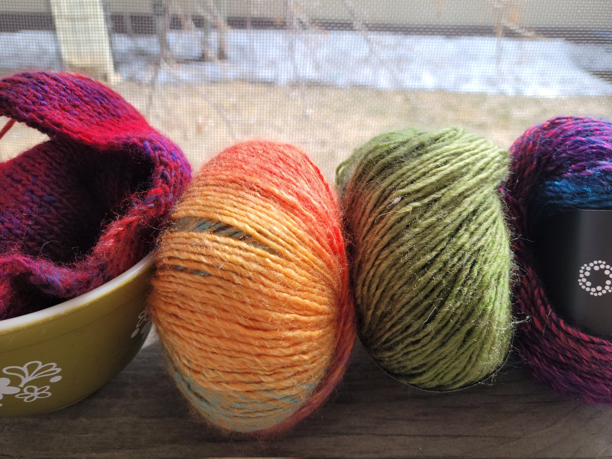 Mntnginger's tweet photo. All the skeins going in this cowl...and snow. Because Montana. https://t.co/zIyICT9LYo