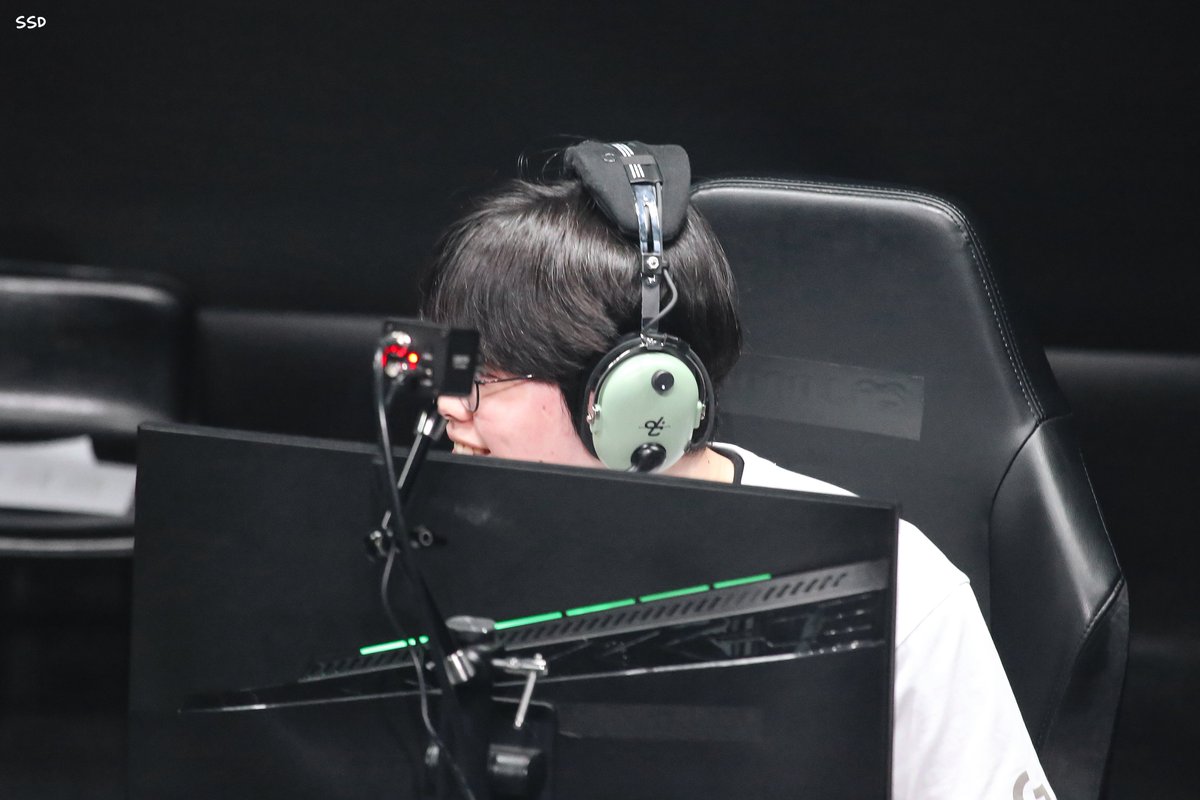saemdal_pic's tweet photo. 230408 TDI Jasm1ne 정종민 
#TDI #Jasm1ne #정종민 https://t.co/G9erWBtgkK