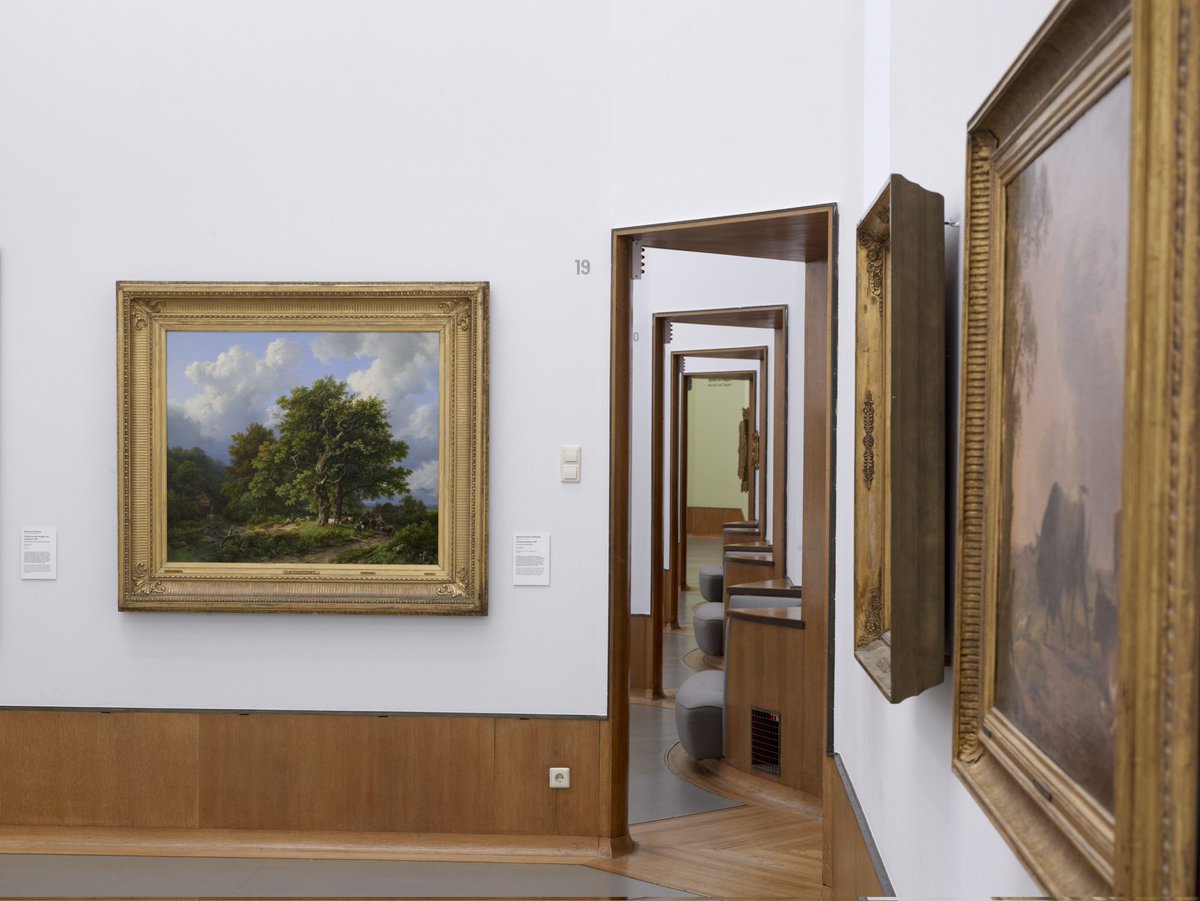 BODWereldstad's tweet photo. Podcast 🎙️ #48 staat live. Met o.a. een ingezonden, open brief van een oud museum directeur, toch geen beeld voor Bokito, een gier gespot in Overschie &amp; een vinnig, geharnast debat over de tram en 't Rotterdamse OV

https://t.co/LiPb5eIsjV https://t.co/2y7NsGgagD