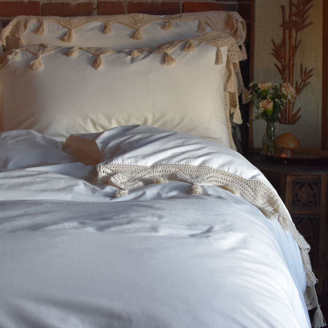 A bohemian paradise for your boho-inspired boudoir.
.
.
.

#bohodecor
#bohobedroom
#bedroomdesign
#cozyliving
#stevienicks
#fleetwoodmac
#whitewitch
#witchesofinstagram
#bohemianstyle
#cozyliving
#velvetmorning
#rhiannon
#dreams
#bohemianbedroom
#bedroomdecor
#bedroomgoals
#cozyb