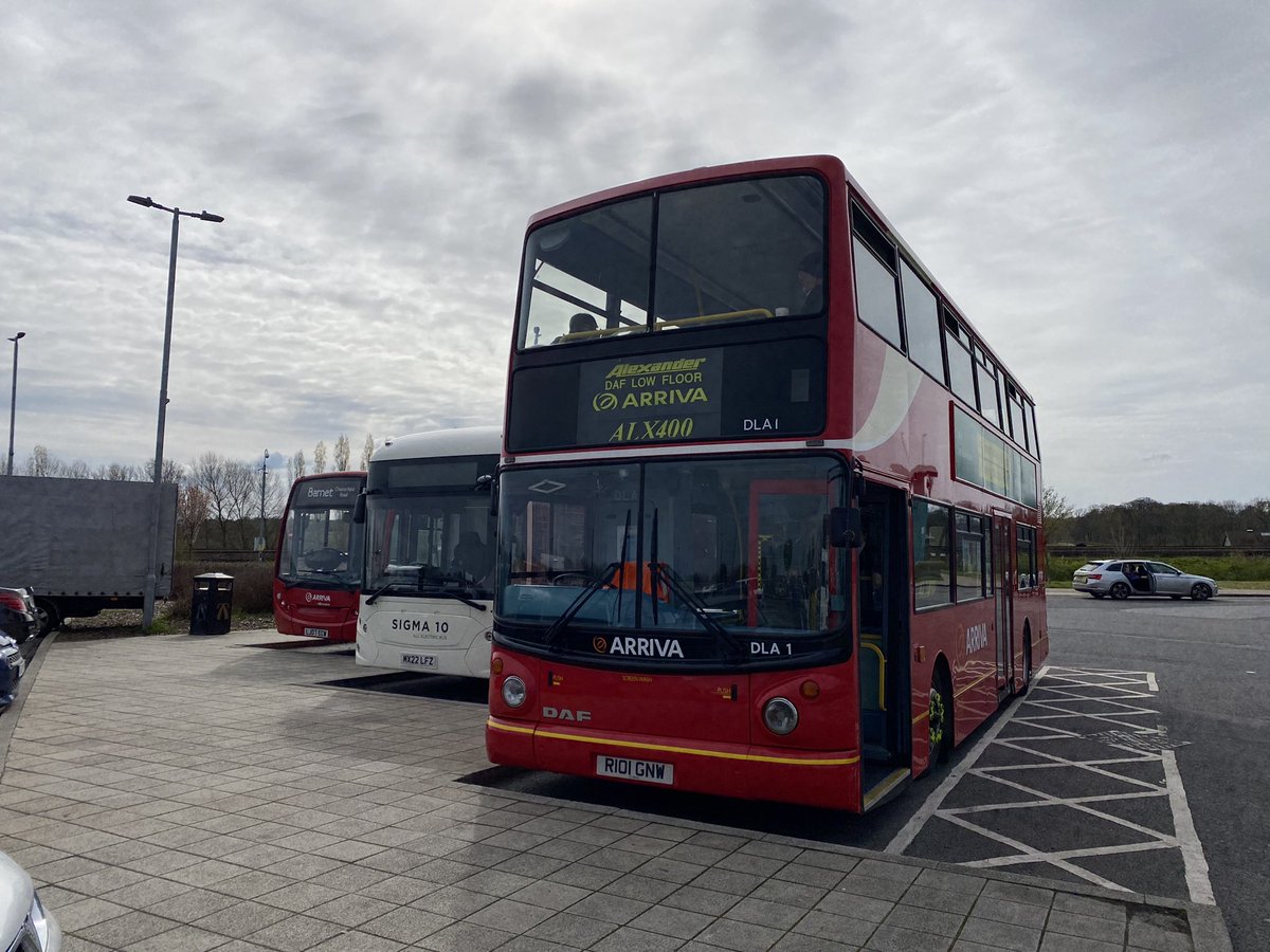 Arrivabus7's tweet photo. An excellent day out at the Brooklands Spring Gathering. Attended with DLA1, certainly turning many heads and nice to take it there for the first time. Nice to tick off an Excel, Sigma &amp; Electroliner, excellent company throughout the day, great to see so many familiar faces. https://t.co/Q16uzkYNSz