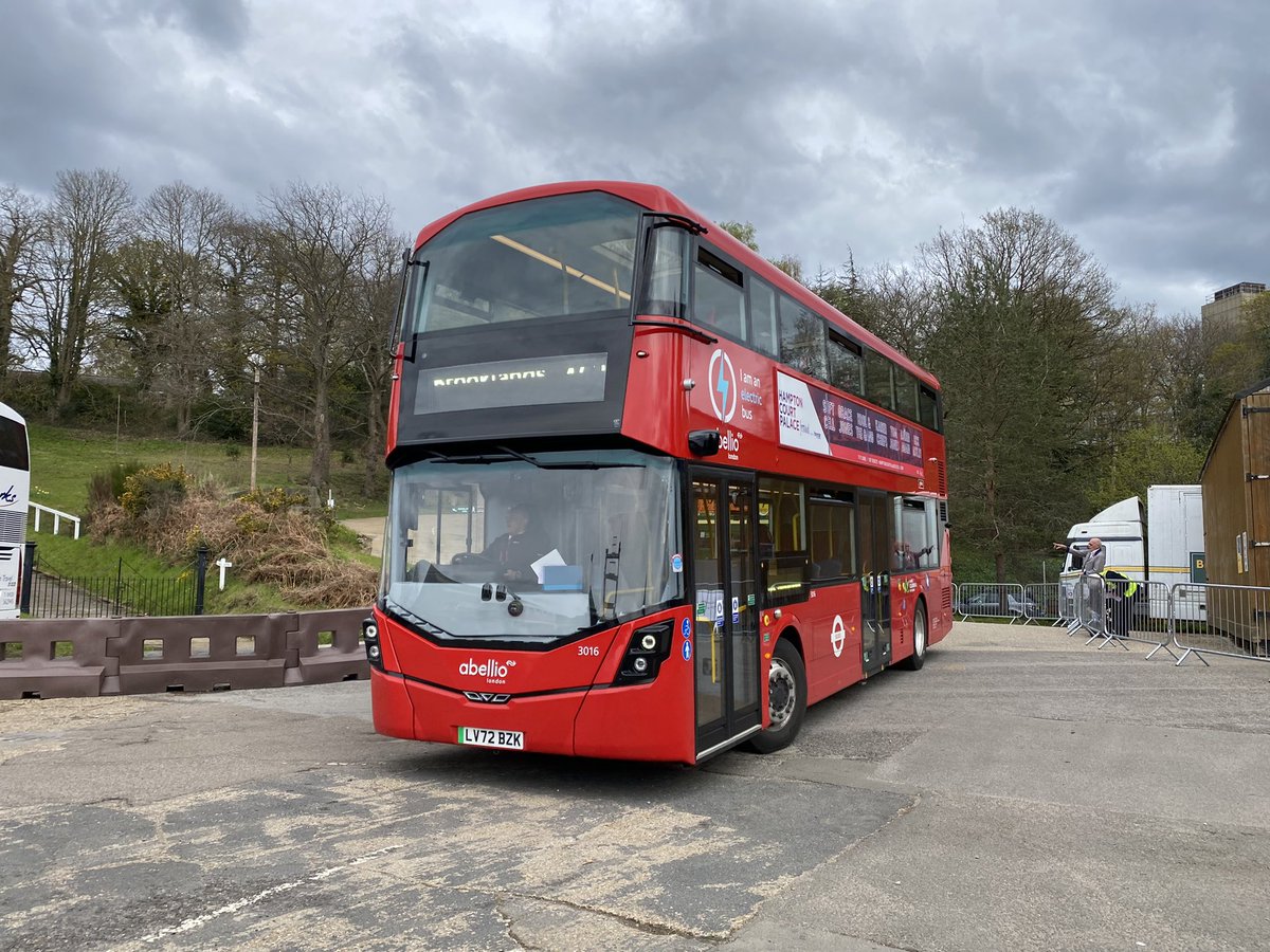 Arrivabus7's tweet photo. An excellent day out at the Brooklands Spring Gathering. Attended with DLA1, certainly turning many heads and nice to take it there for the first time. Nice to tick off an Excel, Sigma &amp; Electroliner, excellent company throughout the day, great to see so many familiar faces. https://t.co/Q16uzkYNSz