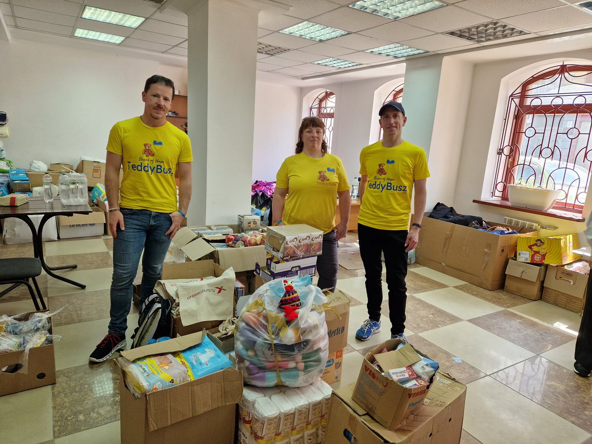 TeddyBusz's tweet photo. Orthodox Easter wishes of peace &amp; calm for these + all children in/from Ukraine.
We made a big delivery for a little group this week. Over 110kg of chocolate &amp; Easter Eggs plus toys and essentials (flour, sugar, biscuits, oil, tea) to evacuated orphans &amp; families in #Zakarpattia https://t.co/pPQGEB7YPb