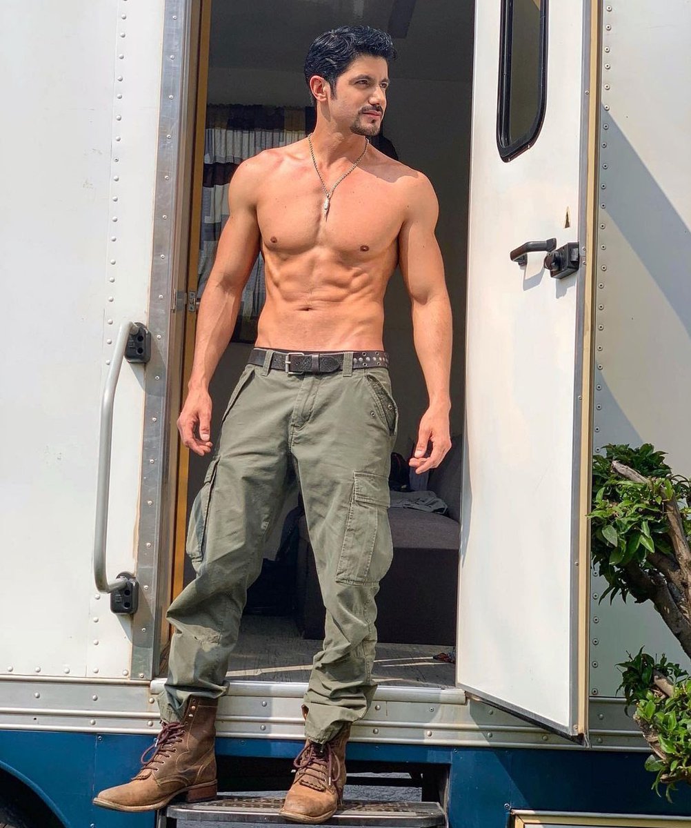 sele4ever_queen's tweet image. #LCDLF3 #PEPEALAFINAL #PEPEGANADOR #TeamPepe #PepeGanador 🧡🐺🫶🏻