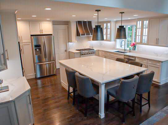 sdonninteriors's tweet photo. Check out the before and after! What's your favorite part of this kitchen design?
#interiordesign #interiordesignmasters #sdonnellyinteriors #chicagointeriordesign #Chicago #chicagodesign #chicagointeriors #glenellyninteriors #dupagecountyinteriordesign #interiors #homedesign https://t.co/RxHrxWBd0E