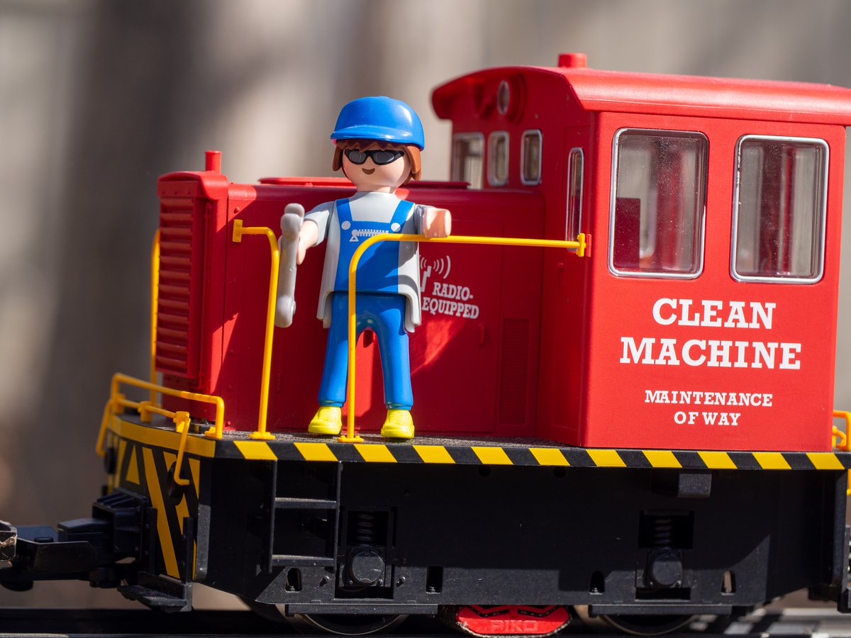 Smith__mj's tweet photo. With fair spring weather, the road superintendent on the Crocus & Bleak Railway has dispatched crews to repair winter's damage.
#gardenrailway #gardenrailroad @PIKOAmerica https://t.co/DTWPkU6ZKL