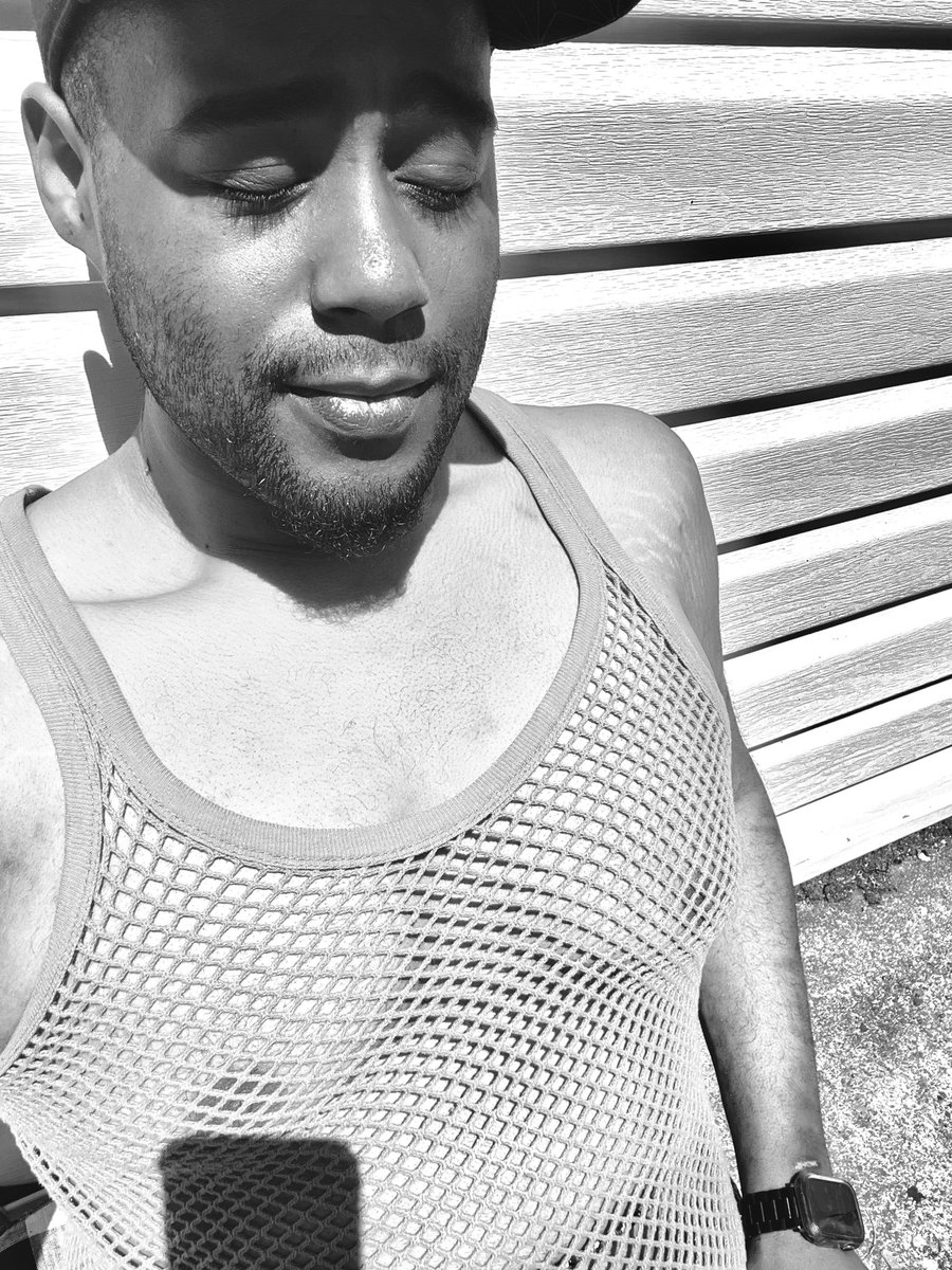 Got the girls out Lmfaoooo #selflove ##sunbathıng #melanin
