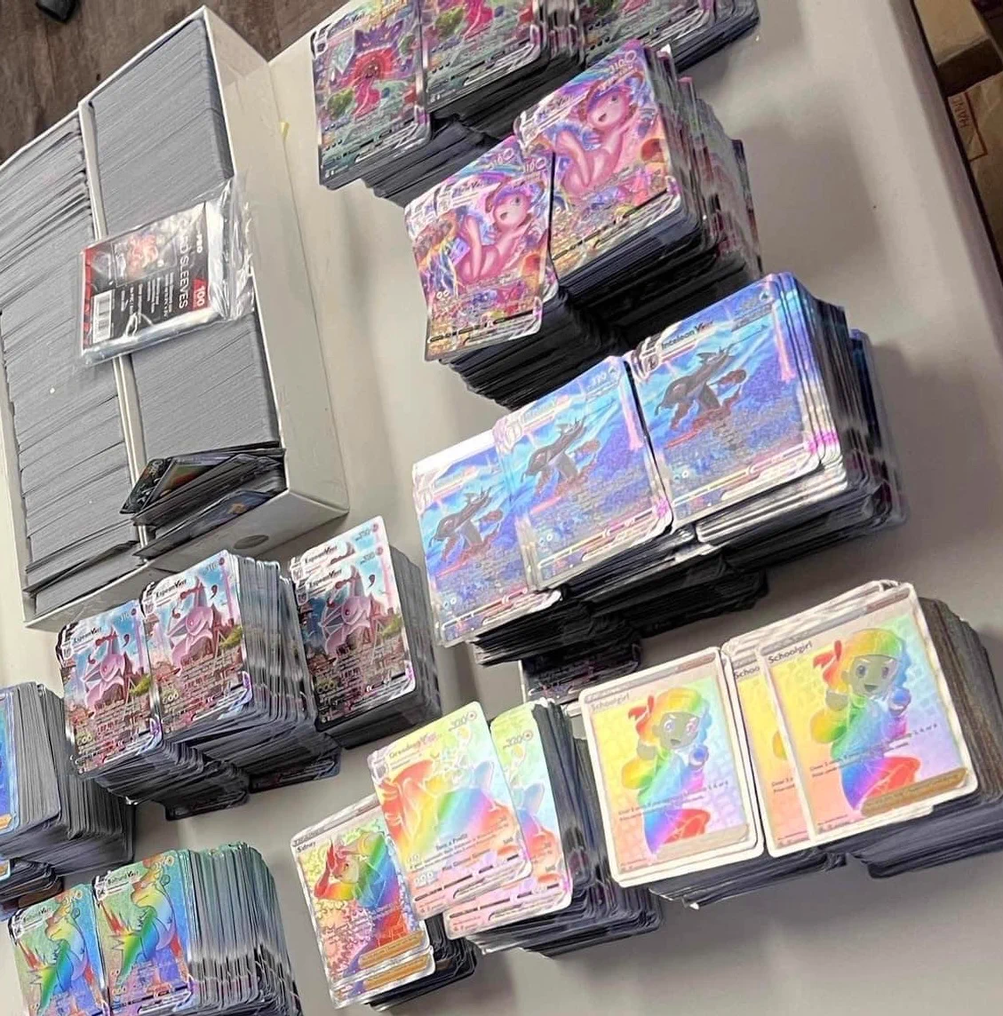 大人気のポケモンカード。アメリカでは従業員が超レアカードを盗んでいた！