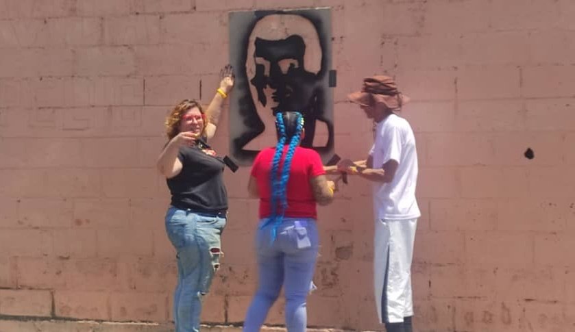 LauraRebelde16's tweet photo. In Cagua state #Aragua, members of the movement #FreeAlexSab made a mural alluding to the kidnapping of diplomat Alex Saab.

What the media does not say, the walls say.

@NicolasMaduro @volker_turk
@NicolasMaduro @SecBlinken @CamillaFSaab @DeputySecState

#JusticiaYPaz 
Chicago https://t.co/l63hxfBAgl