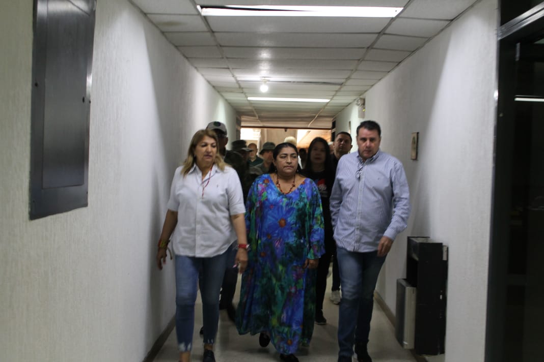 #Entérate | Recibimos a nuestra Ministra @_LaAvanzadora en el IPASME Maracaibo, para inspeccionar los avances de la rehabilitación de los espacios. Avances que se reflejan en la atención oportuna y permanente a nuestro magisterio zuliano. 🫱🏻‍🫲🏾 @DorelisEcheto #JusticiaYPaz