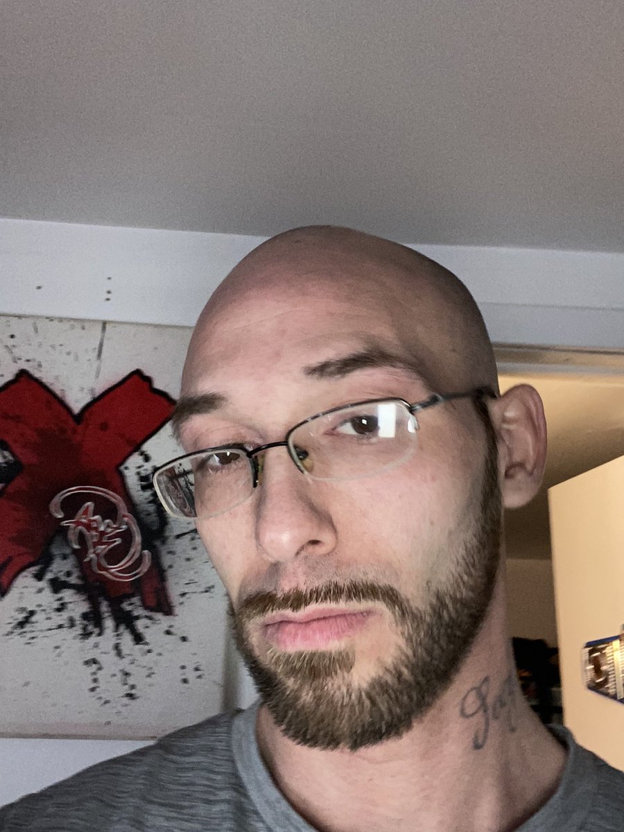 JonWood810's tweet photo. Hello ladies. I. Michigan hit me up.. you k ow what I mean.. https://t.co/PKVYCRs159