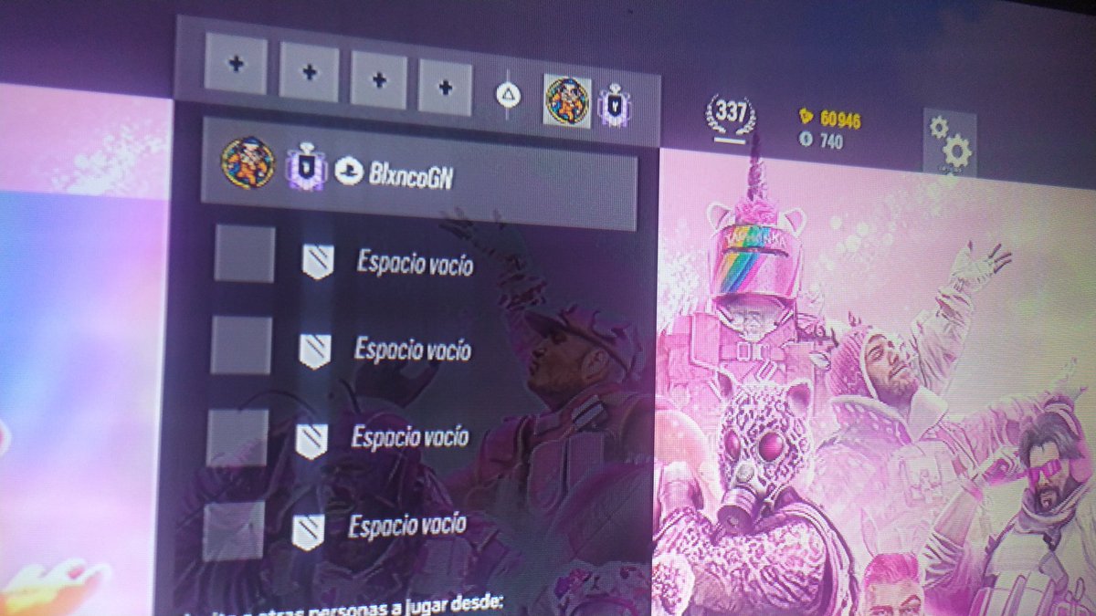 Fueron años de dolor y sufrimiento en este juego, me quedé solo e incluso estuve a punto de dejarlo. Pero conocí a mi nueva squad y por fin cumplí mi objetivo. Gracias a ellos, a mis amigos de toda la vida, a todos y a mí. Por fin diamante.