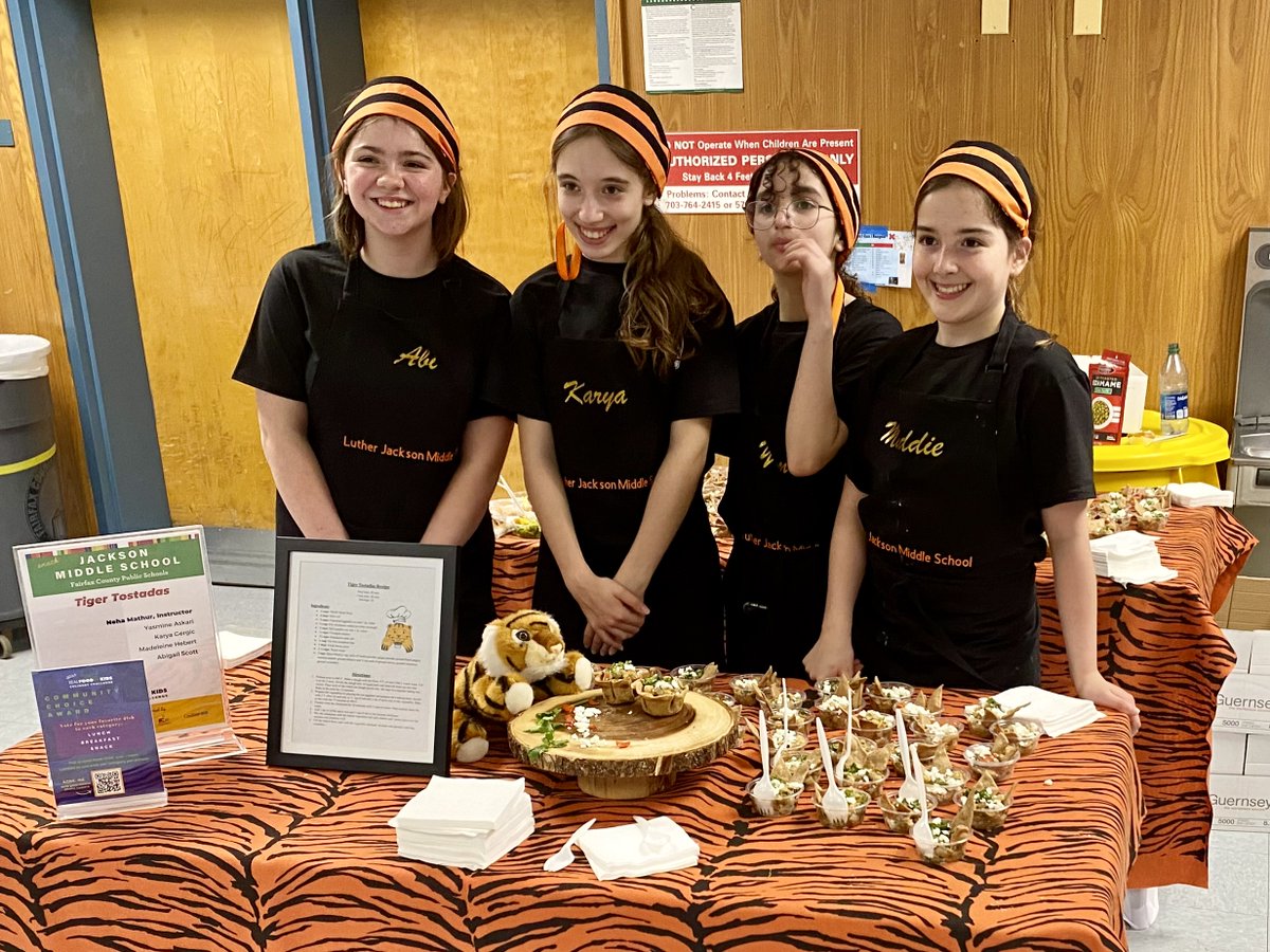 At ​the​ live​ Culinary Challenge​ tasting event yesterday, members of the public had the opportunity to judge lunch, snack, and breakfast entries for themselves.

Here are the "Community Choice" winners of the 2023 Real Food for Kids Culinary Challenge!

Congratulations!