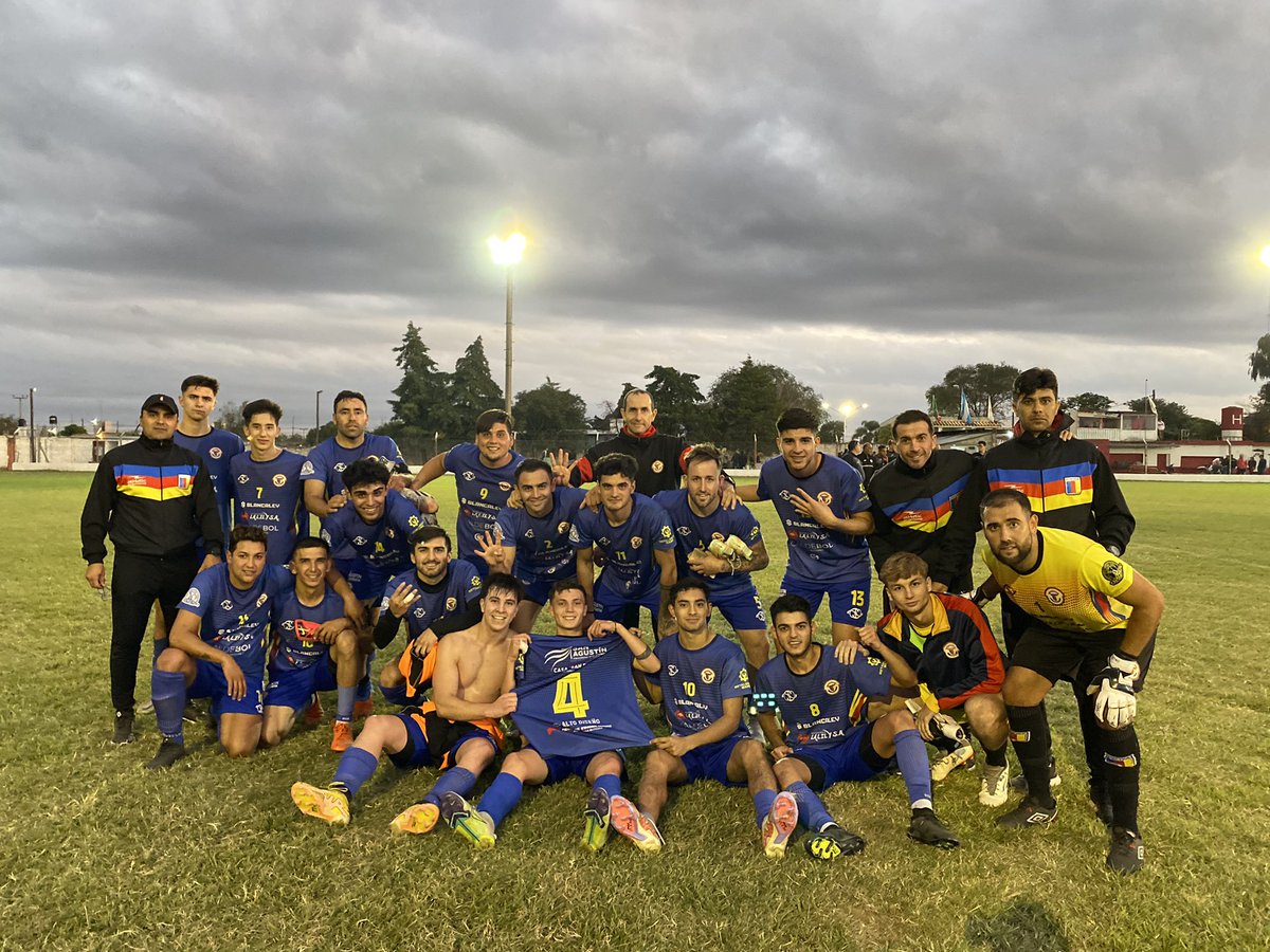 Ibrahim Michref (@abrahammichref) on Twitter photo #AperturaLRRF Fecha 6
Final del partido en Tancacha:
<a href="/huracantancacha/">CD Huracán</a> 3
<a href="/udcisatricolor/">U.D.C.I.S.A</a> 4
Gran triunfo Tricolor de visita. Lo ganaba cómodo 4-0 y terminó apretado en el marcador en el final.
Cc <a href="/LV26Rio3/">LV26 - Radio Río 3º</a>
Foto de <a href="/valepetroff/">Valentina</a> #AperturaLRRF Fecha 6
Final del partido en Tancacha:
<a href="/huracantancacha/">CD Huracán</a> 3
<a href="/udcisatricolor/">U.D.C.I.S.A</a> 4
Gran triunfo Tricolor de visita. Lo ganaba cómodo 4-0 y terminó apretado en el marcador en el final.
Cc <a href="/LV26Rio3/">LV26 - Radio Río 3º</a>
Foto de <a href="/valepetroff/">Valentina</a>